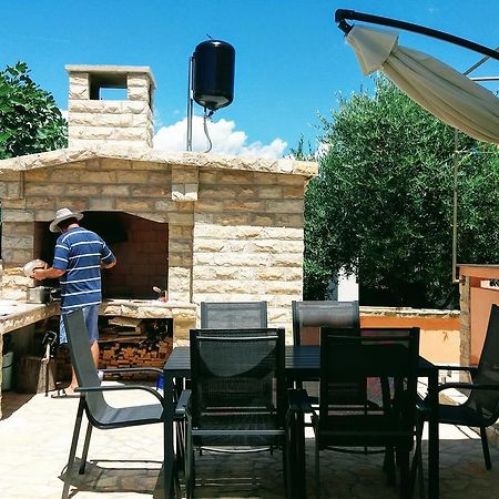 Apartments Jolic Vir Exterior photo