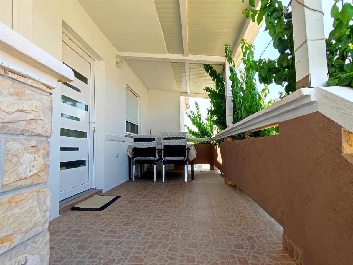 Apartments Jolic Vir Exterior photo
