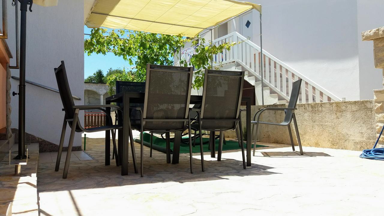 Apartments Jolic Vir Exterior photo